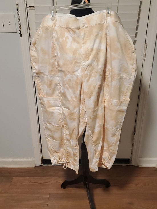 Lane Bryant Pants - Lane Bryant Tan and White Label Cotton Blend Capris